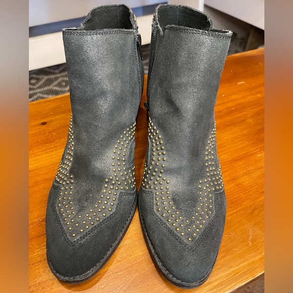 Lucky Brand Shoes | Lucky Brand Studded Booties | Color: Black | Size: 9.5 - Picture 2 of 5